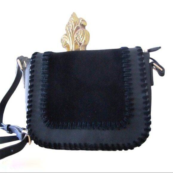 Flap Front Crossbody Handbag - Picture 2 of 6
